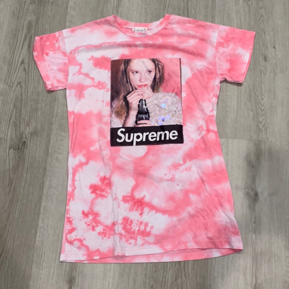 Supreme tee
